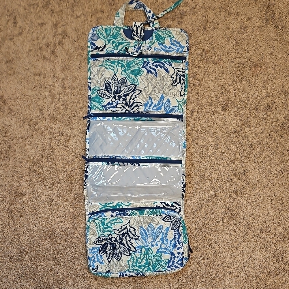 Vera Bradley Quilted Hanging Travel Organizer in Santiago - Picture 2 of 10